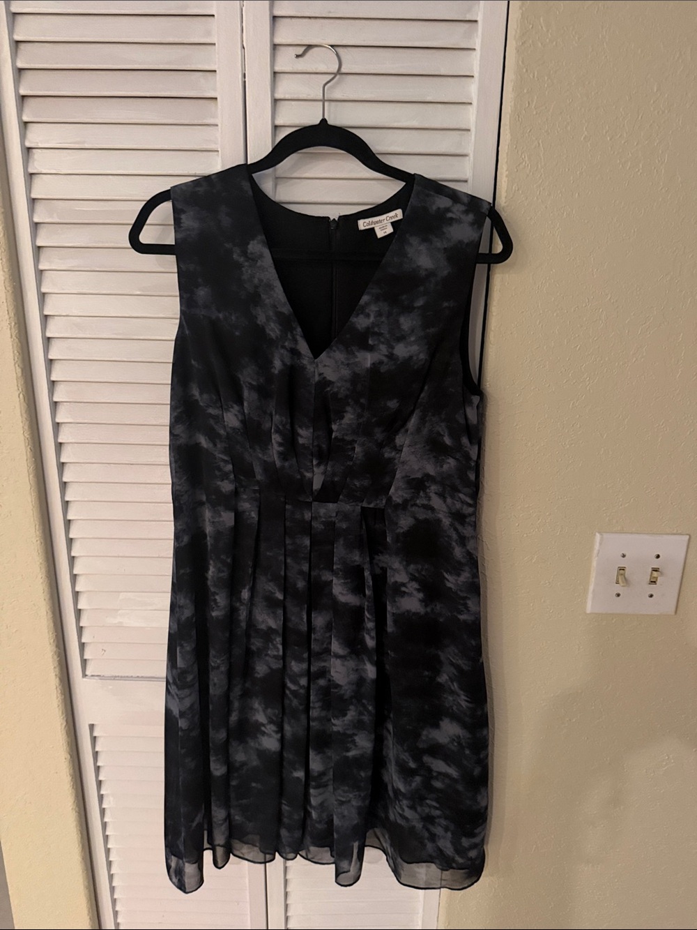 Cold water creek Black and Gray V-Neck Sleeveless Dress - Picture 2 of 5